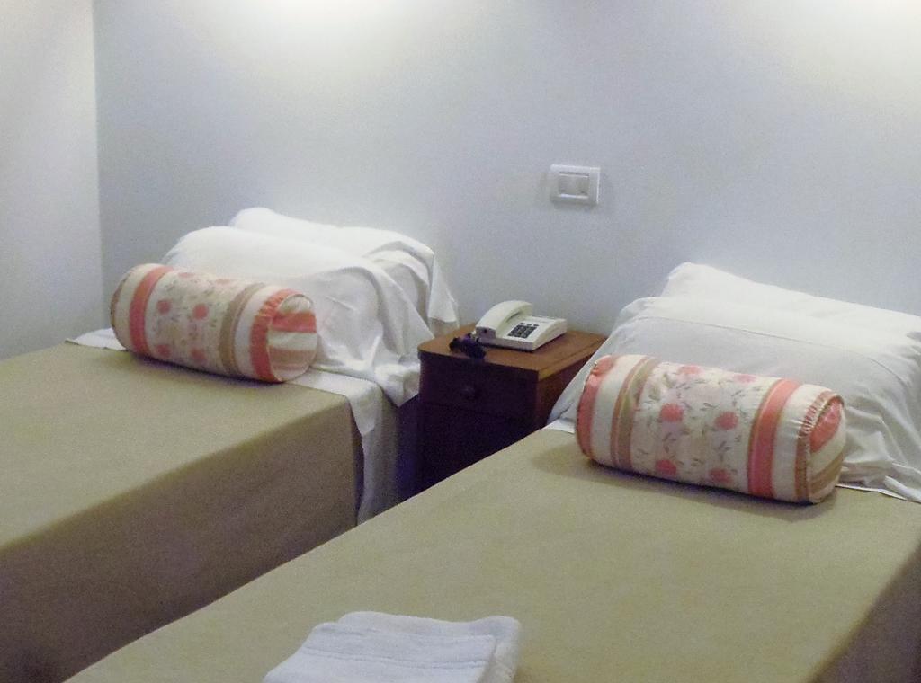 City Hotel Mar Del Plata Phòng bức ảnh